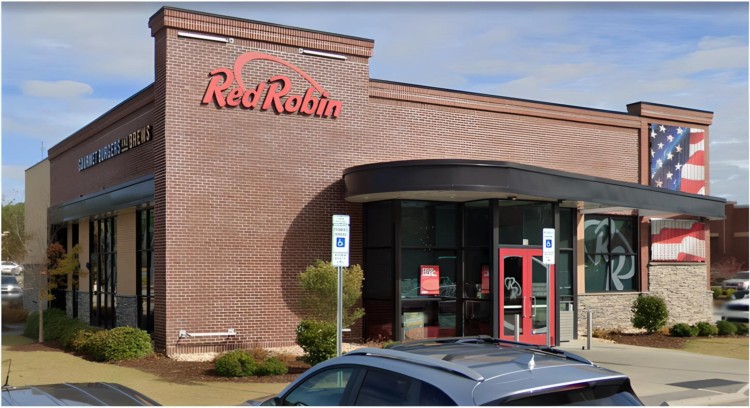 Exterior of brick Red Robin building